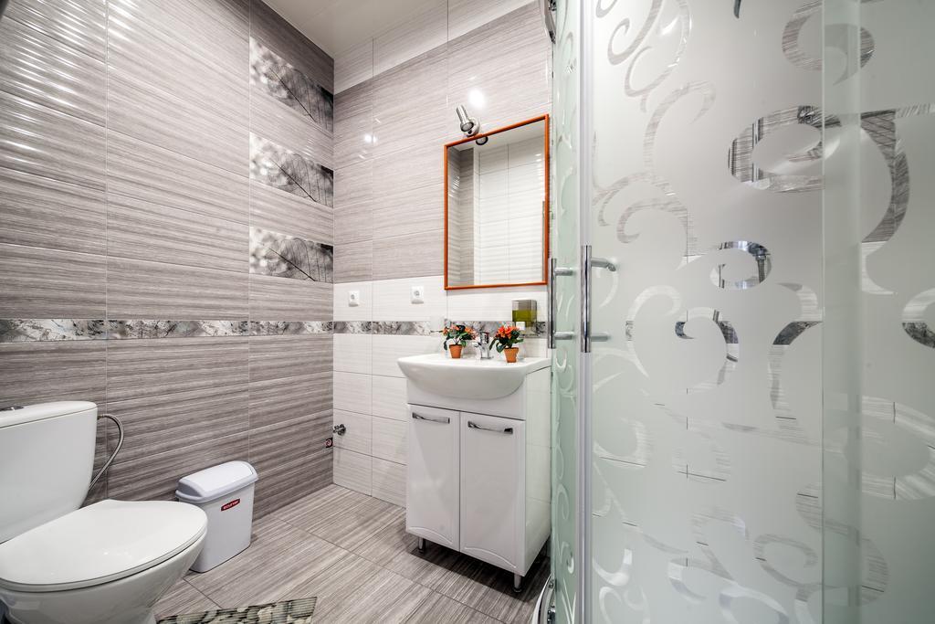 Modern 2Br Apartment In Central Lviv Eksteriør bilde