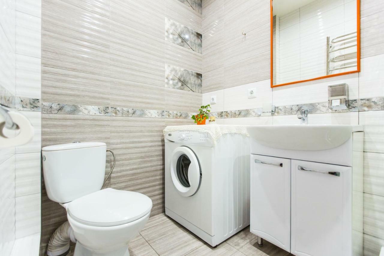 Modern 2Br Apartment In Central Lviv Eksteriør bilde
